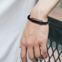 Load image into Gallery viewer, USB Bracelet Black