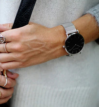 Load image into Gallery viewer, Tendresse Black and Silver Watch