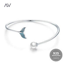 Load image into Gallery viewer, Mermaid&#39;s Tail Bracelet
