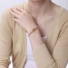 Load image into Gallery viewer, Knot Bracelet Gold
